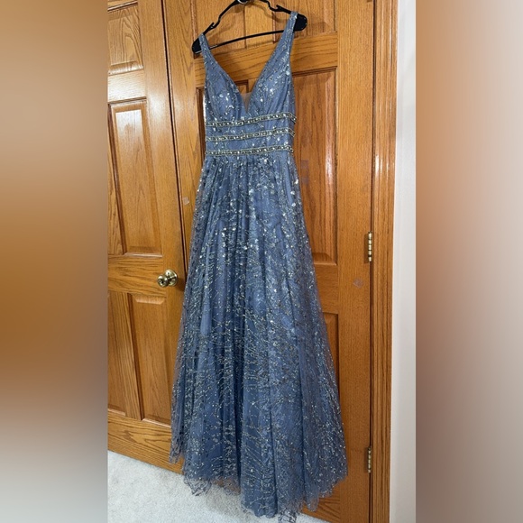 Women’s Formal Dress Size Small Aspeed A-Line Silver Beaded    Prom Gown NEW - Picture 3 of 13